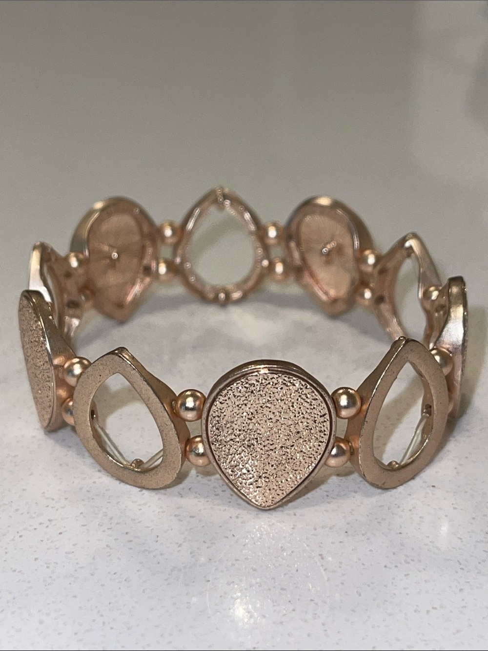 ROSE GOLD TEARDROP ELASTIC BRACELET
